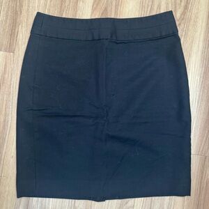 Banana Republic Black Pencil Skirt Size 2P Classic Workwear Like New!